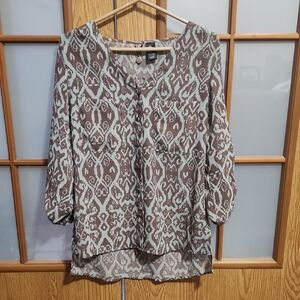 Bke Boutique Women's Patteren Button Up Blouse